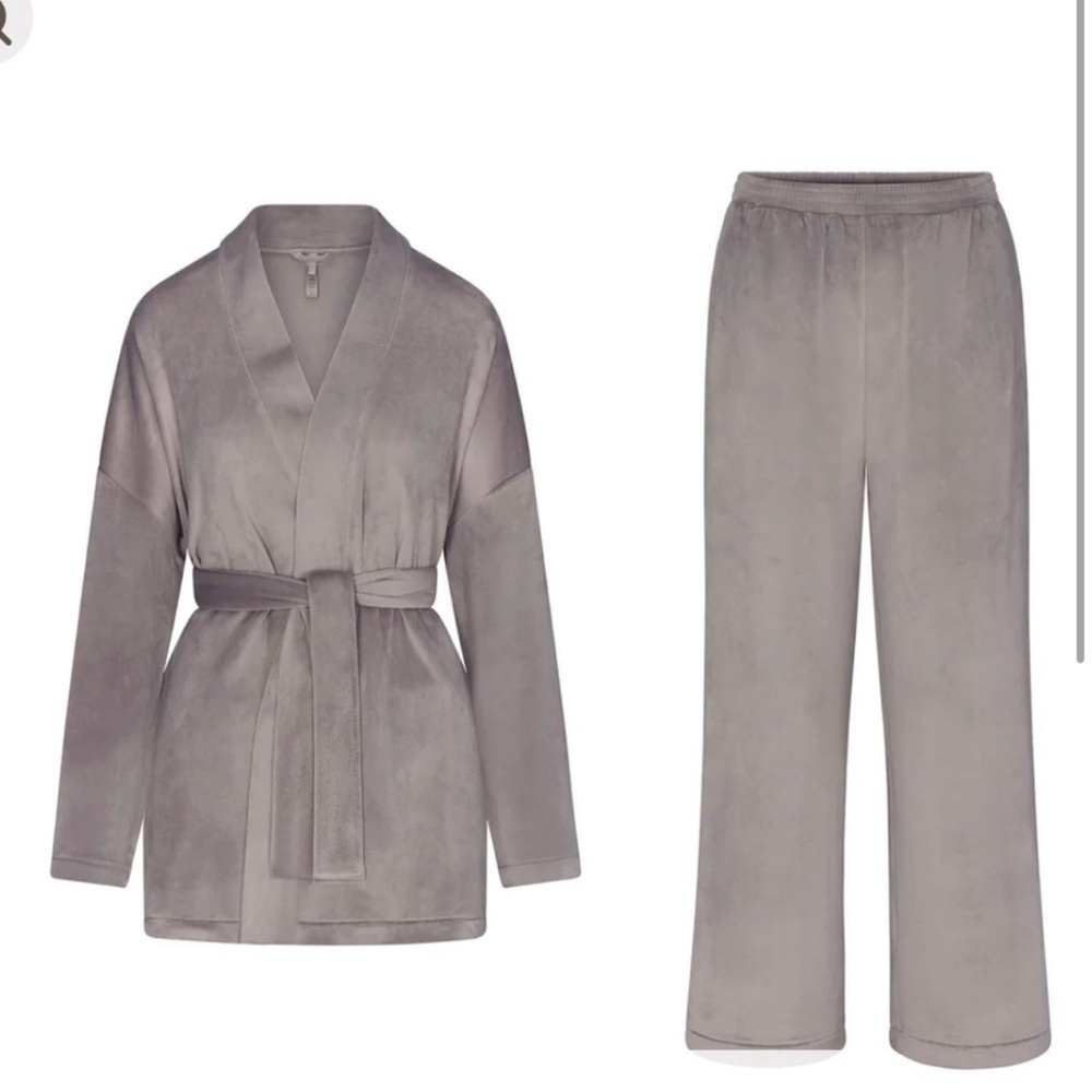 SKIMs Velour Wrap Sleep Set